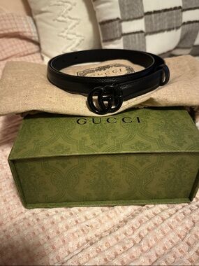 Gucci Black Leather Belt with Double G Logo Size 80